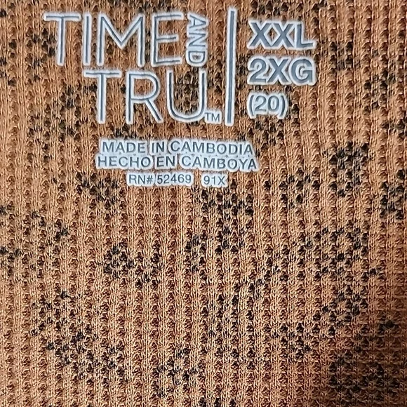 Time and Tru Brown Leopard Print Button-Up Top - Picture 2 of 5